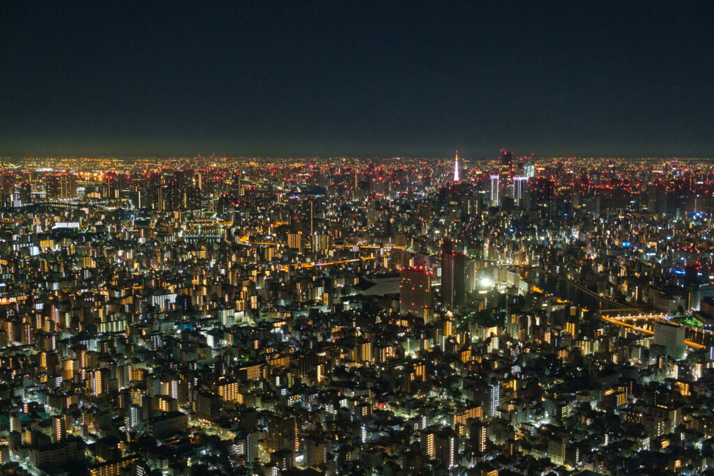 東京スカイツリーから見下ろす、夜明け前の東京